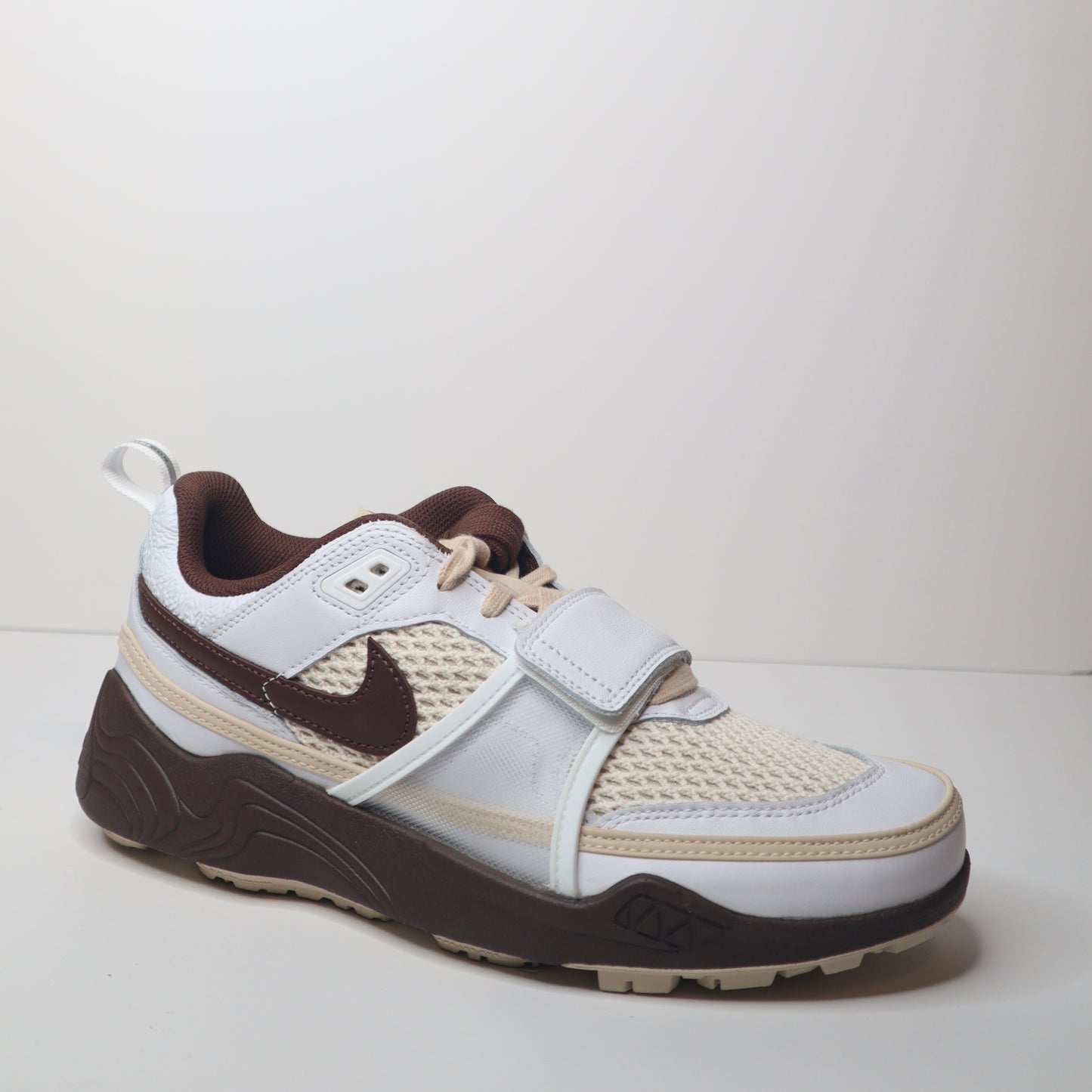 Travis Scott x Nike Zoom Field Jaxx Light Chocolate