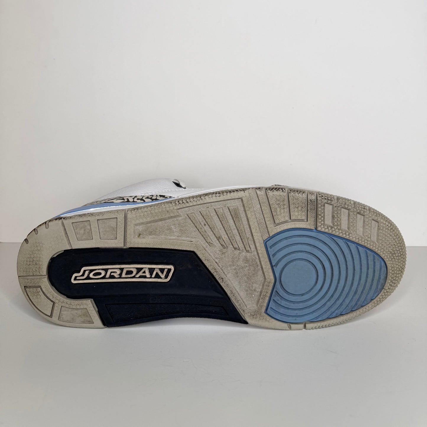 Jordan 3 UNC
