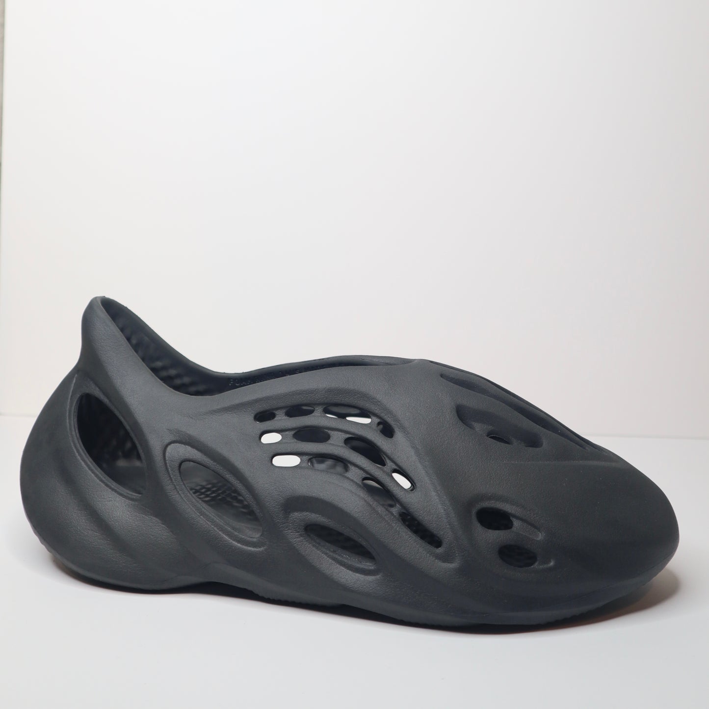 Yeezy Foam RNNR Onyx