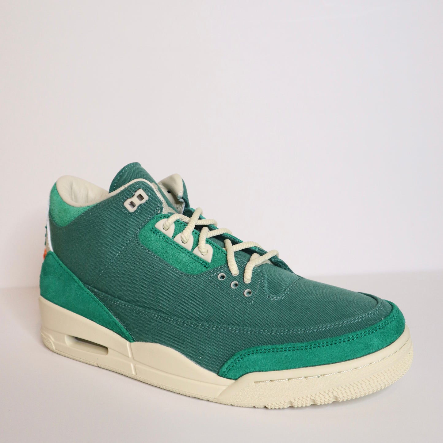Jordan 3 Nina Chanel