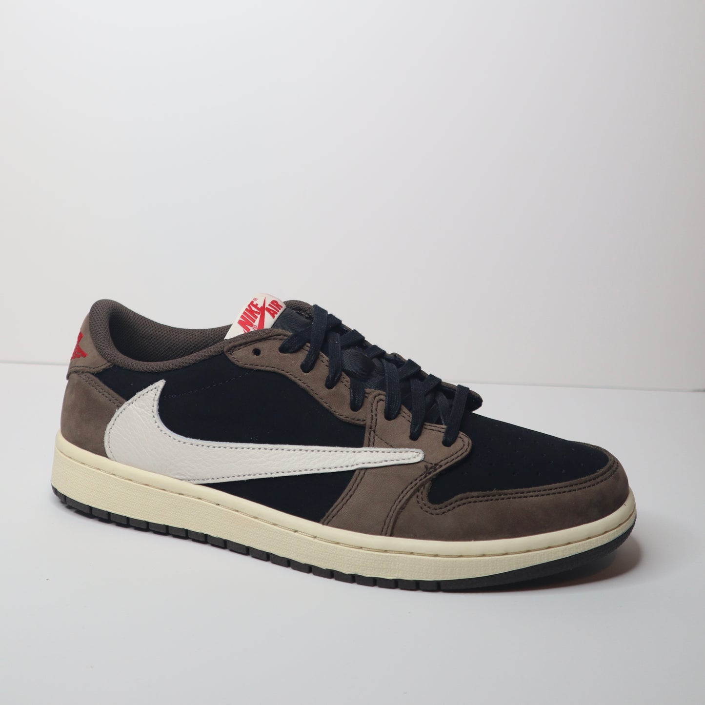 Jordan 1 Low Travis Scott Mocha