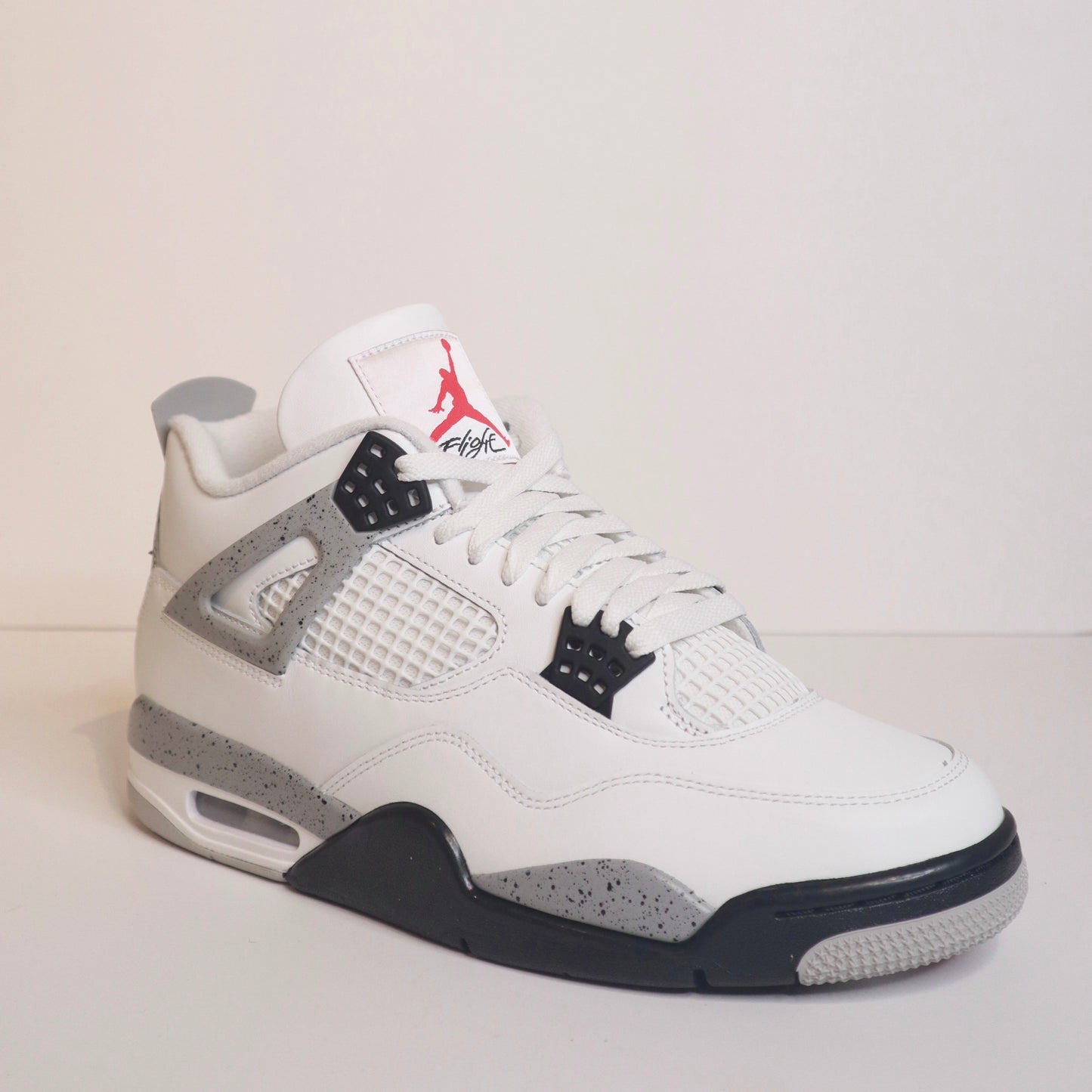 Jordan 4 White Cement