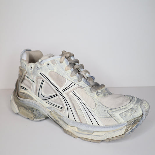 Balenciaga Runner Beige Sneaker