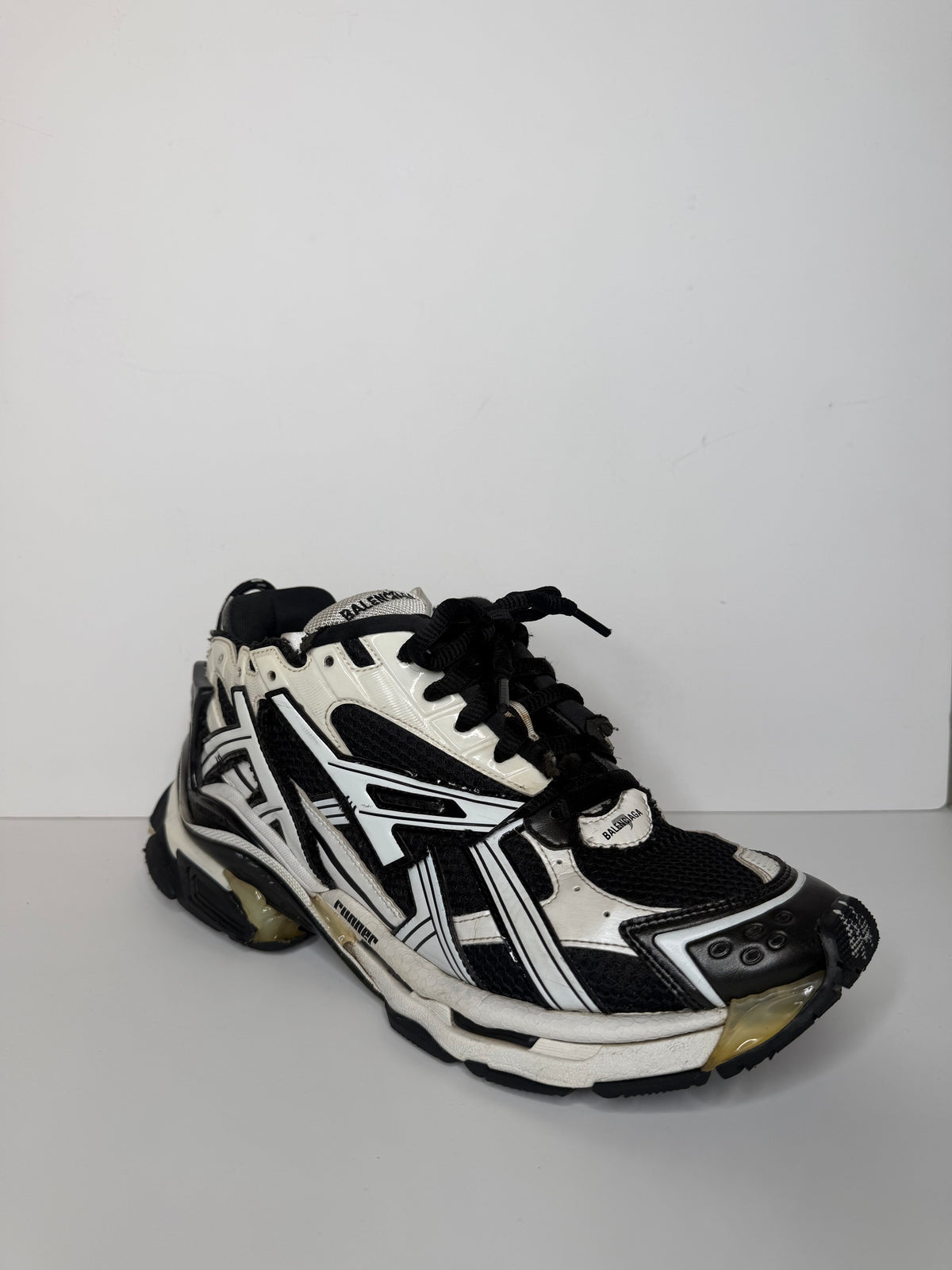 Balenciaga Black/White Runners