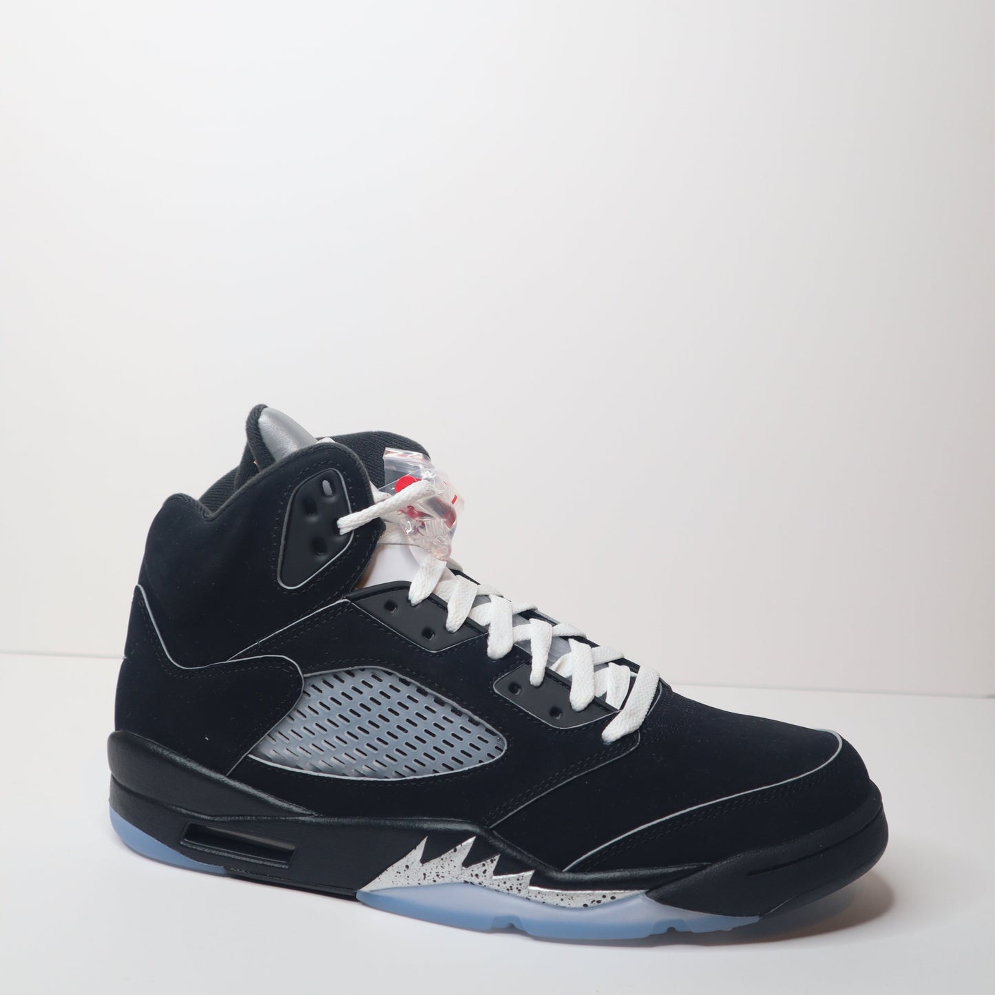 Jordan 5 Black Metallic Reimagined