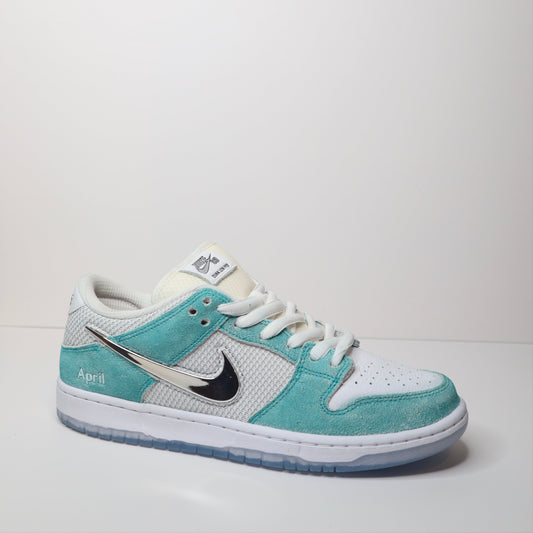 Nike SB Dunk April