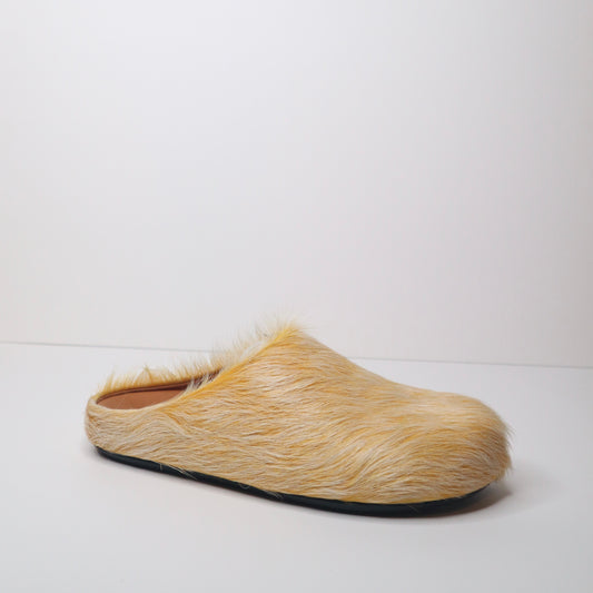 Marni Fussbett Sabot Mules Yellow