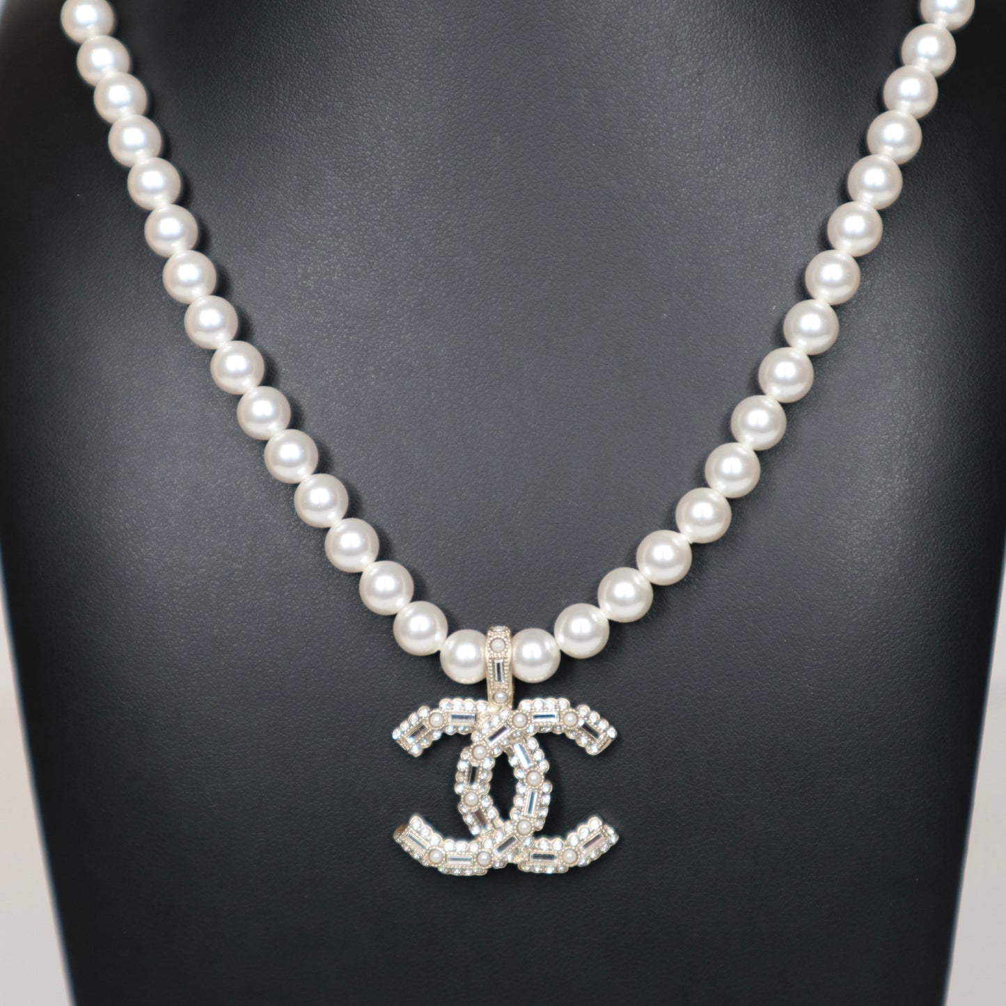 Chanel CC Pearl Necklace