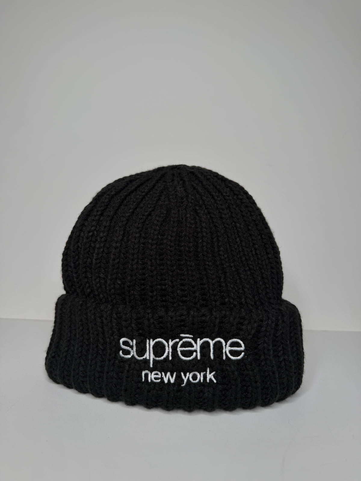 Supreme Classic Logo Chunky Black Beanie