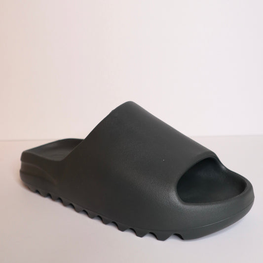 Yeezy Slide Dark Onyx