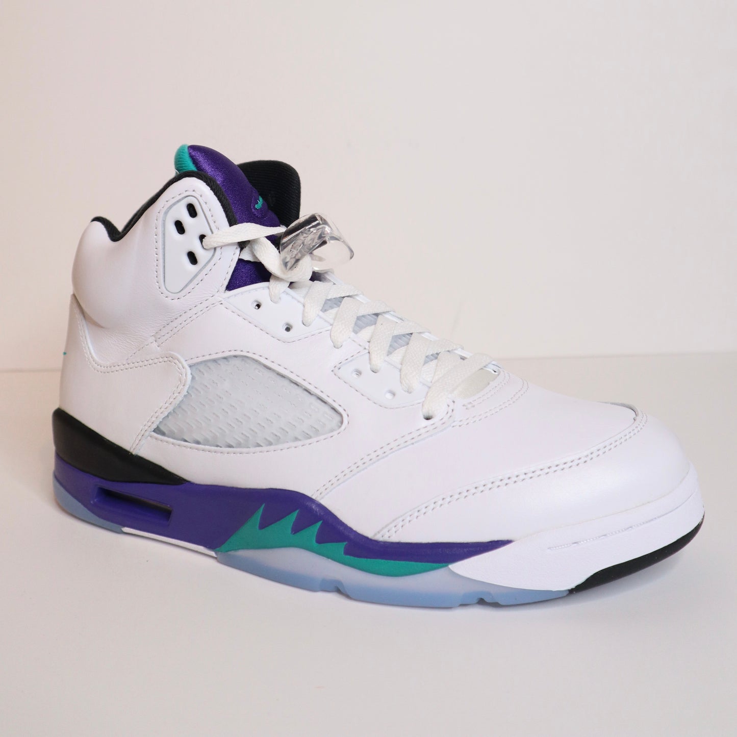 Jordan 5 Retro Grape (2025)