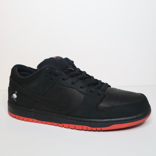 Nike SB Dunk Black Pigeon