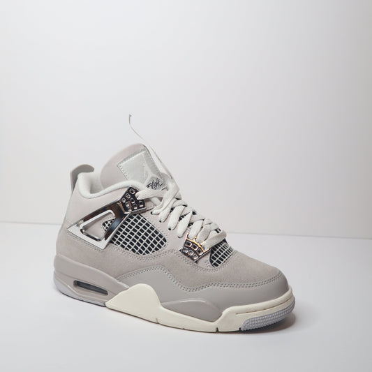 Jordan 4 Frozen Moment