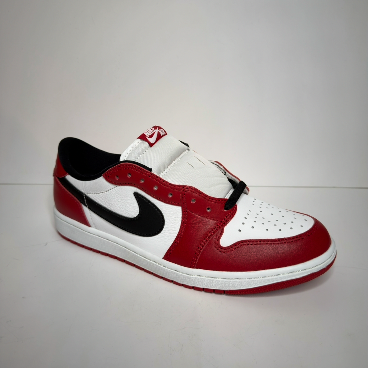 Jordan 1 Low OG Chicago (2025)